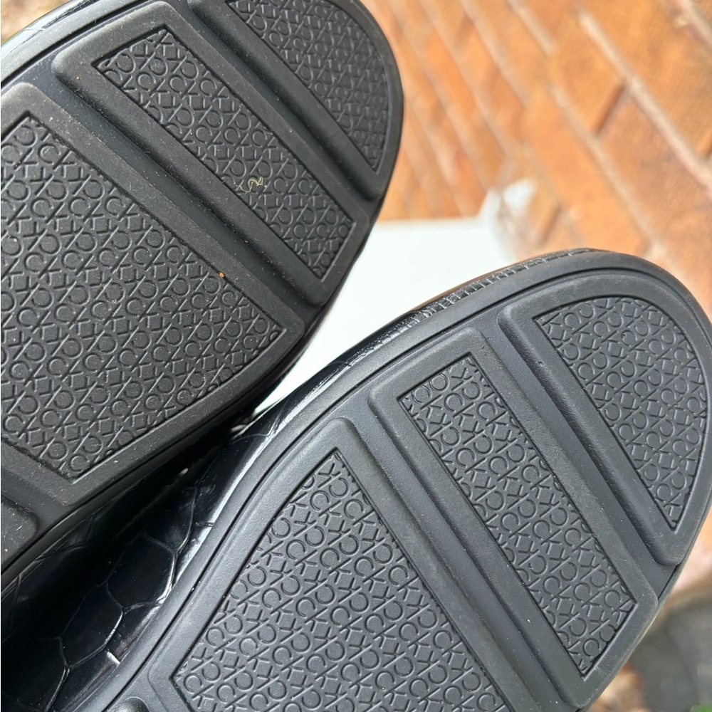 Calvin Klein Black Quilted Patent Driving Loafers with Bow Detail - Picture 7 of 8